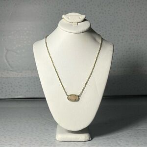 Kendra Scott Elisa Gold Pendant Necklace in Light Pink